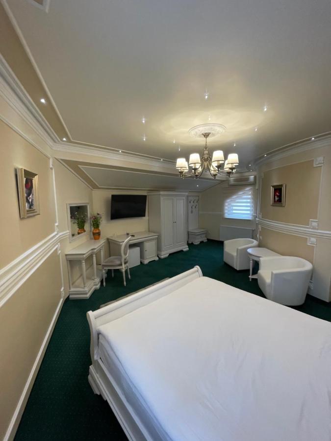 Hotel Parc Tecuci Екстериор снимка