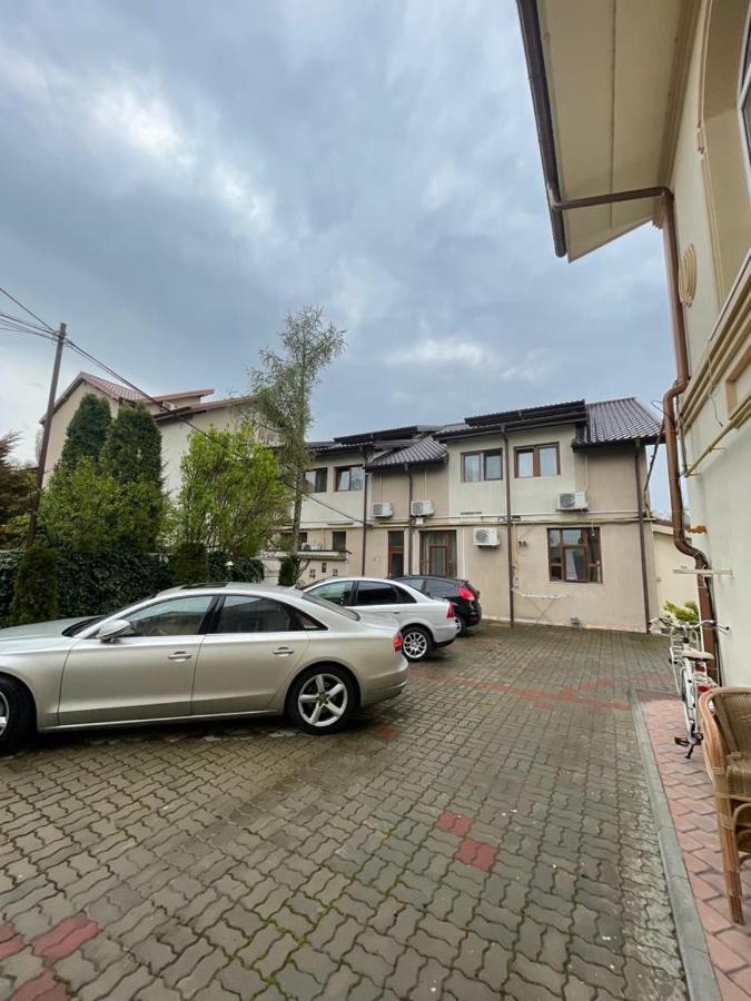 Hotel Parc Tecuci Екстериор снимка