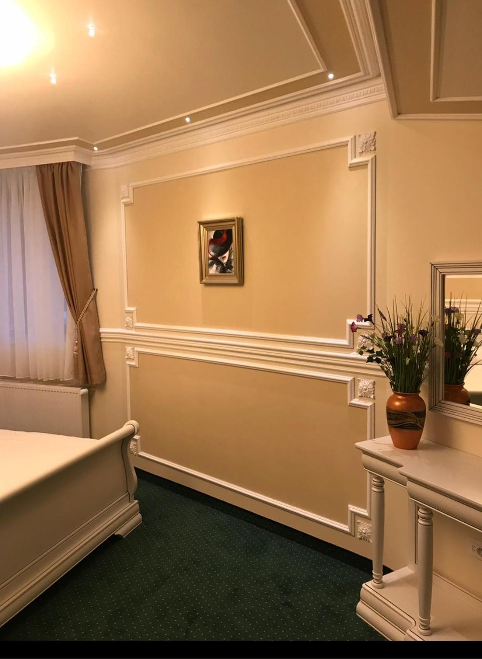 Hotel Parc Tecuci Екстериор снимка